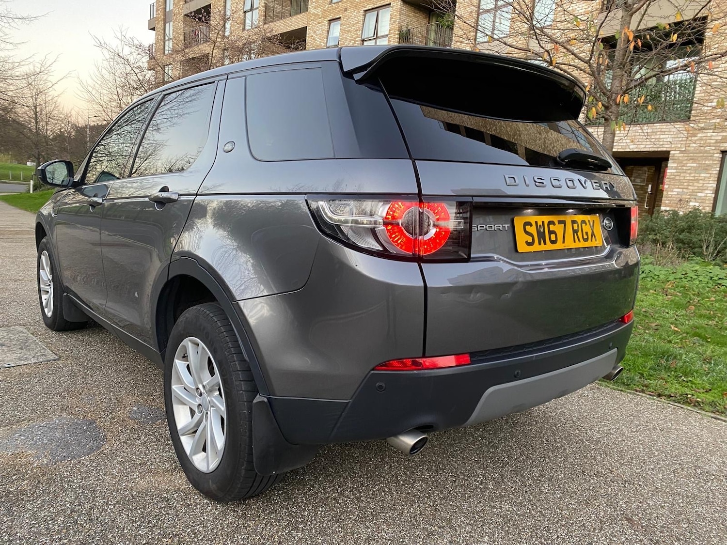 Used Land Rover Discovery Sport 2017 for sale - 76709796: Photo 3