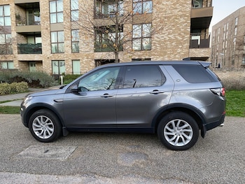 Used Land Rover Discovery Sport 2017 for sale - 76709796: Photo