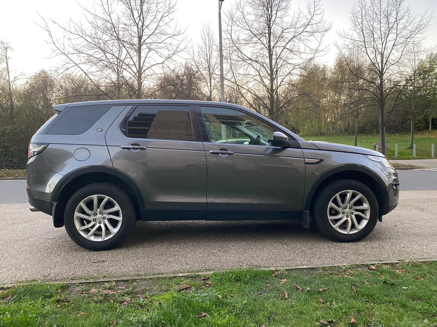 Used Land Rover Discovery Sport 2017 for sale - 76709796: Photo 6