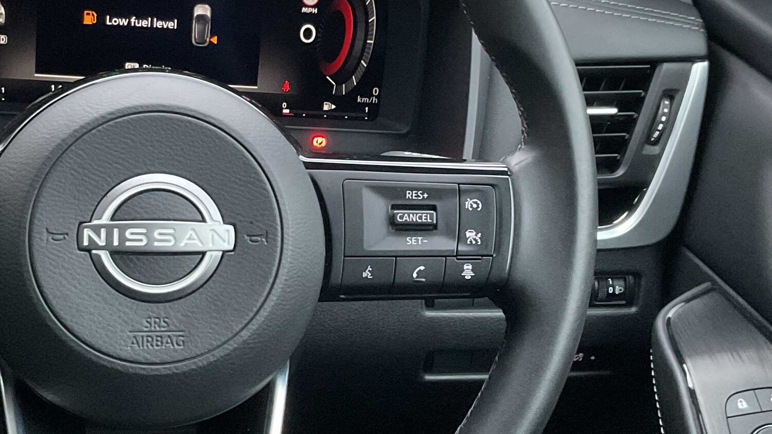 Used Nissan Qashqai for sale - 77861332: Photo 19