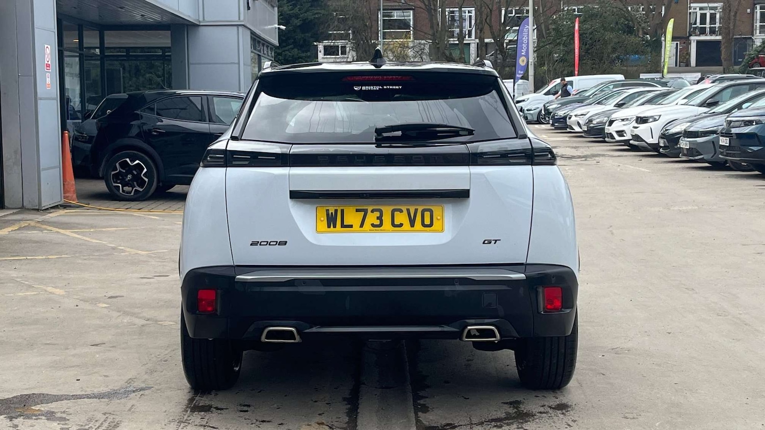 Used Peugeot 2008 2023 for sale - 77996081: Photo 6