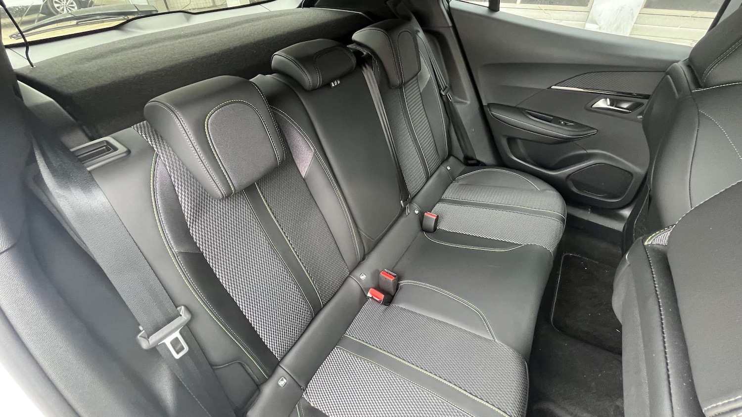 Used Peugeot 2008 2023 for sale - 77996081: Photo 9