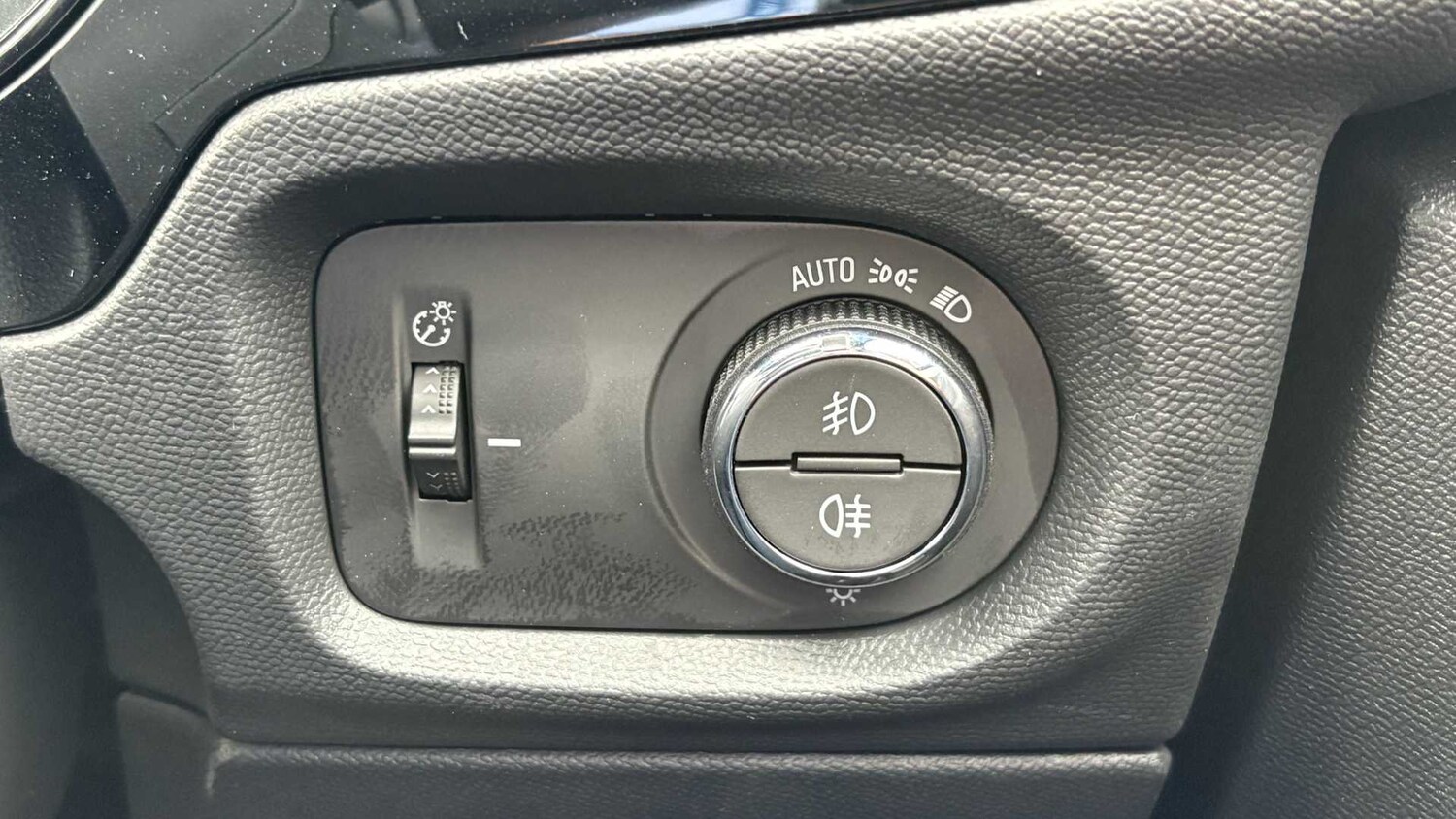 Used Vauxhall Corsa for sale - 77943400: Photo 35