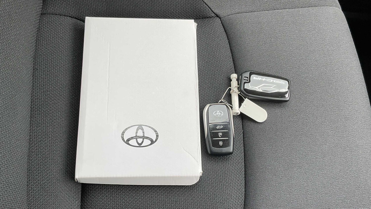 Used Toyota C-HR 2024 for sale - 77858848: Photo 35