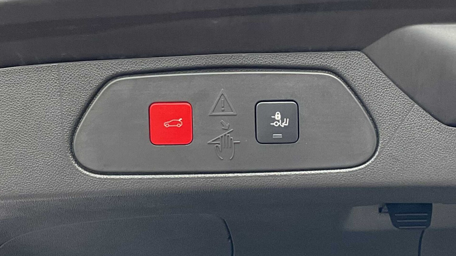 Used Vauxhall Grandland for sale - 77861847: Photo 28