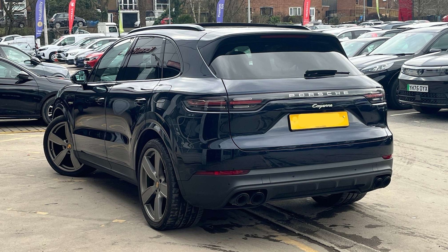 Used Porsche Cayenne for sale - 77860299: Photo 3