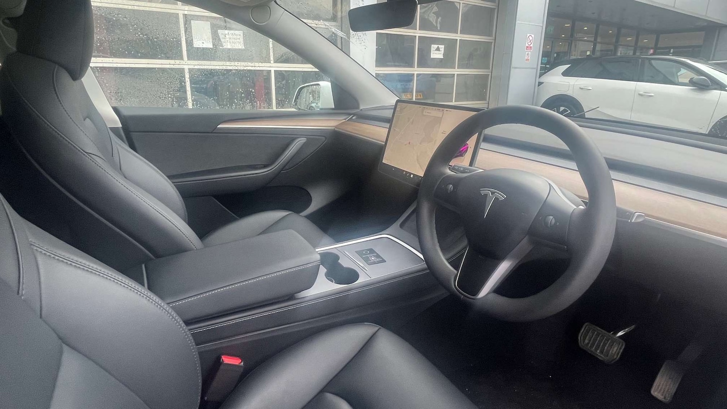 Used Tesla Model Y 2024 for sale - 77913965: Photo 4