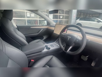 Used Tesla Model Y 2024 for sale - 77913965: Photo