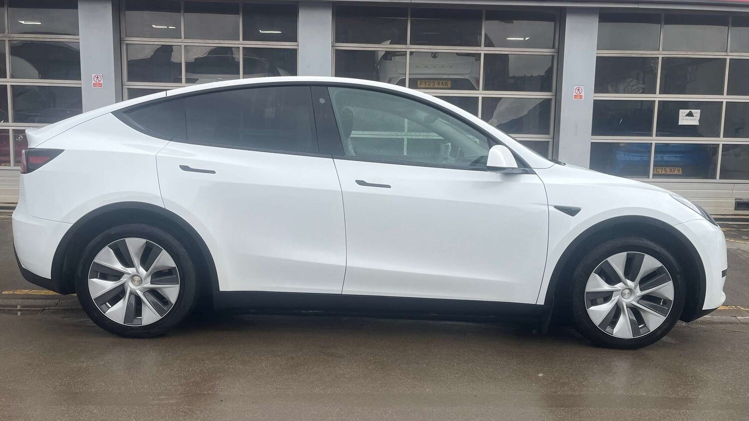 Used Tesla Model Y 2024 for sale - 77913965: Photo 6