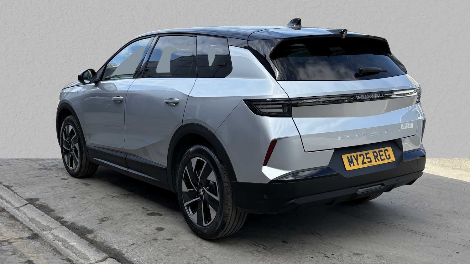 Used Vauxhall Grandland 2025 for sale - 77857832: Photo 4