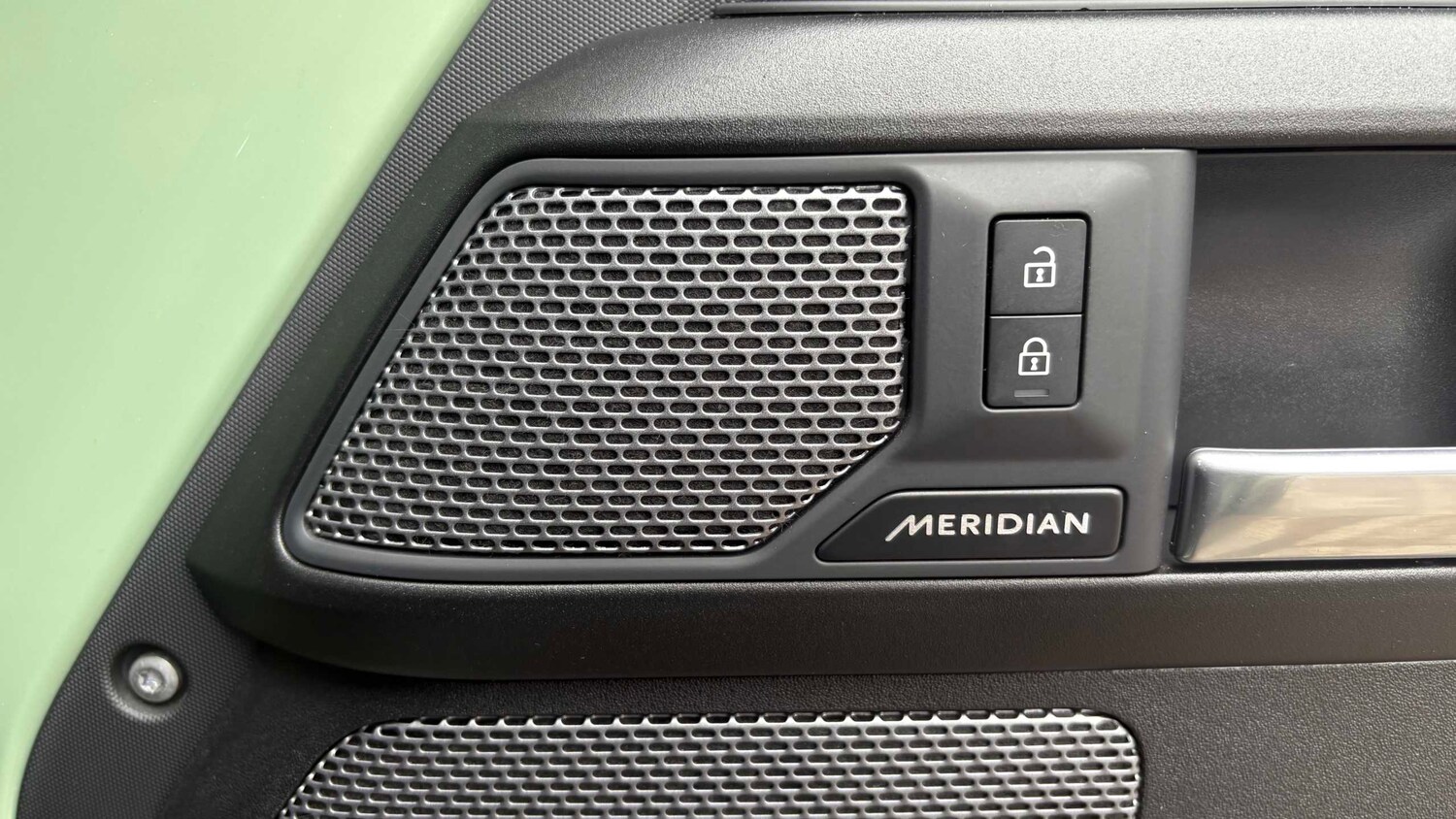 Used Land Rover Defender for sale - 78052274: Photo 12