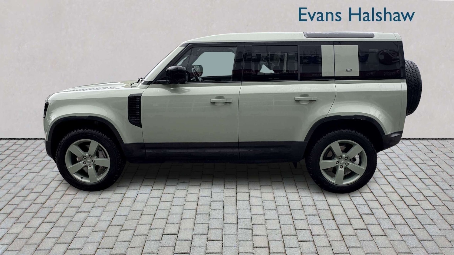 Used Land Rover Defender for sale - 78052274: Photo 5