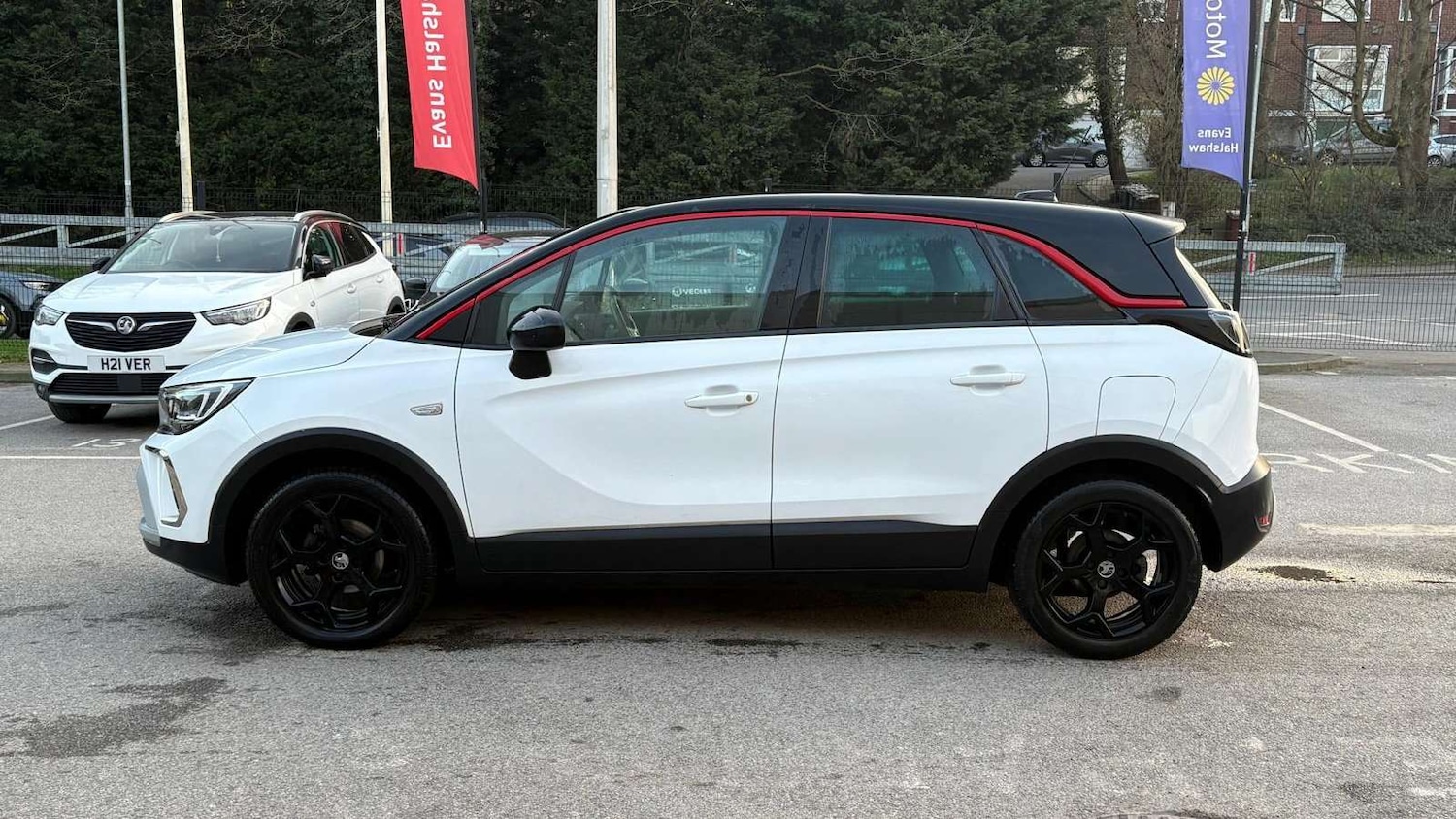 Used Vauxhall Crossland 2021 for sale - 77943242: Photo 4