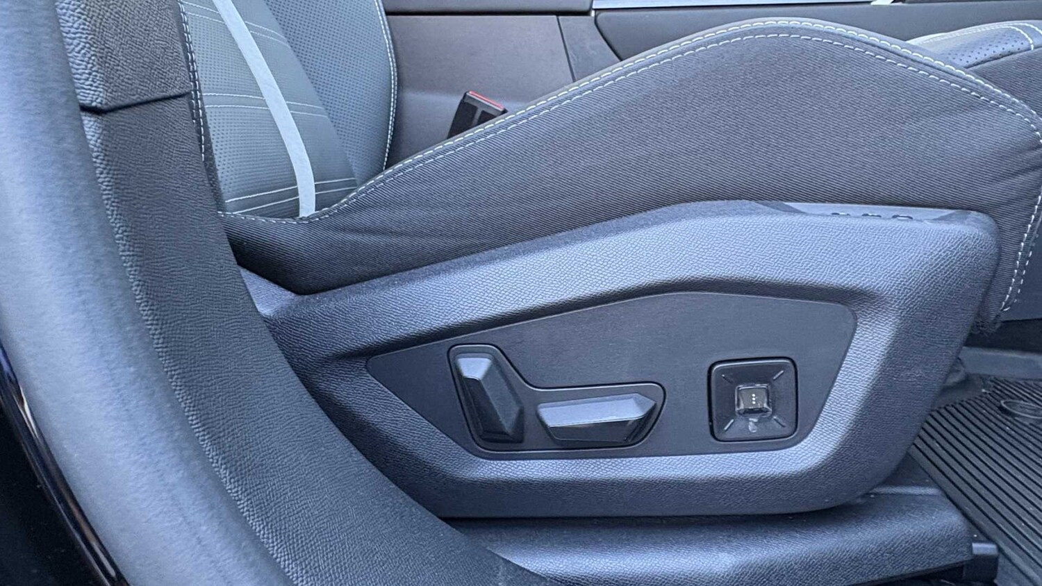 Used Vauxhall Grandland for sale - 77857096: Photo 17