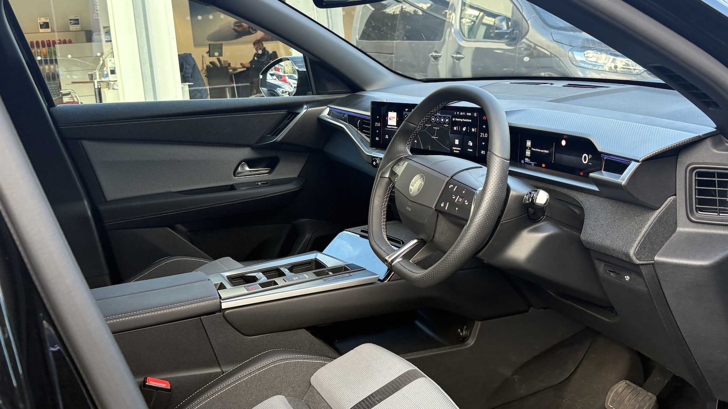 Used Vauxhall Grandland 2024 for sale - 77857540: Photo 6