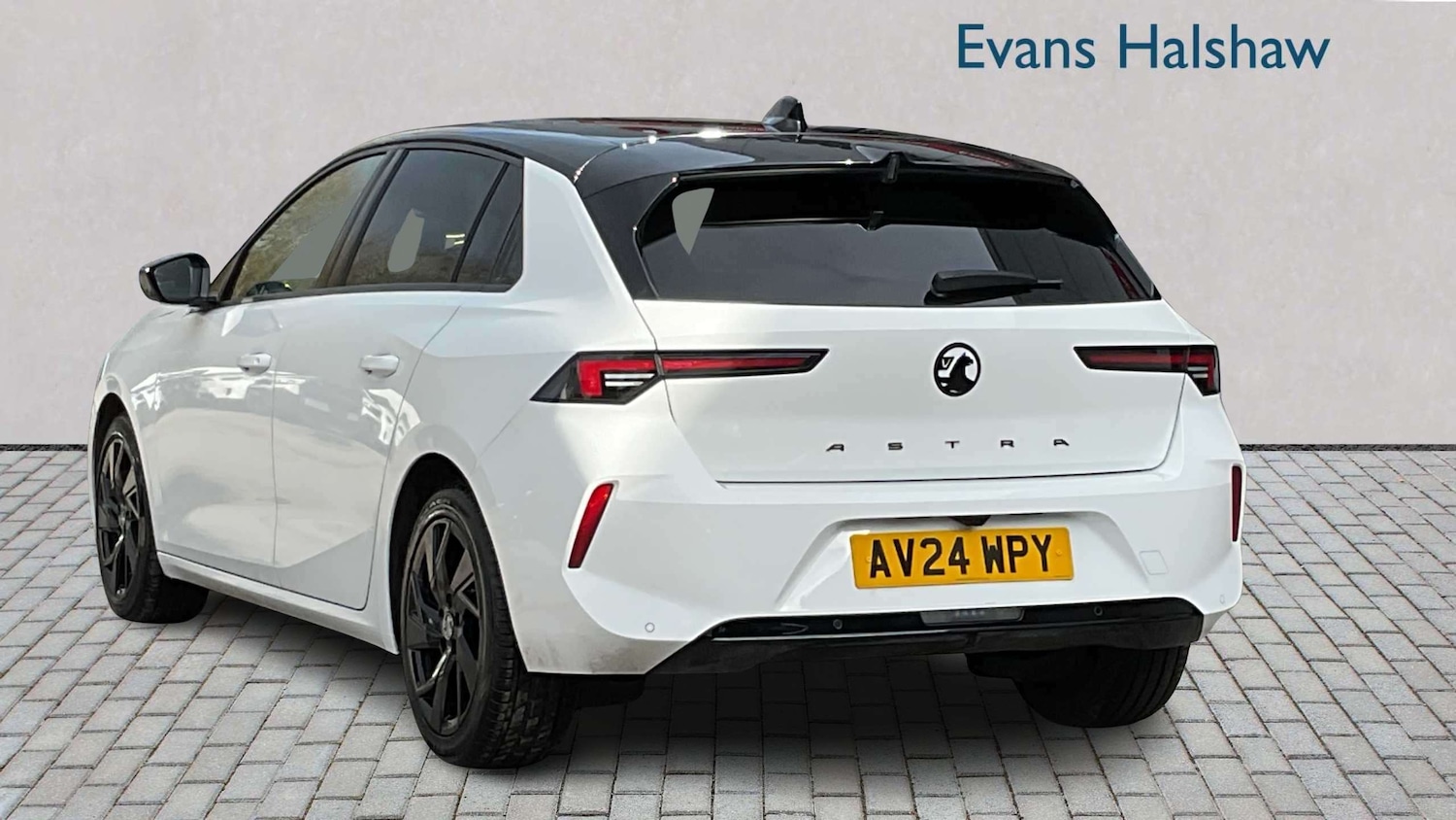 Used Vauxhall Astra for sale - 77860875: Photo 4