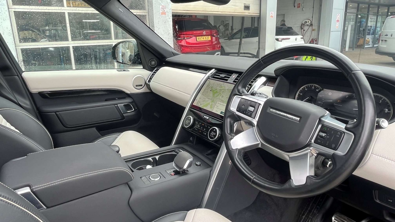 Used Land Rover Discovery 2022 for sale - 78187921: Photo 11