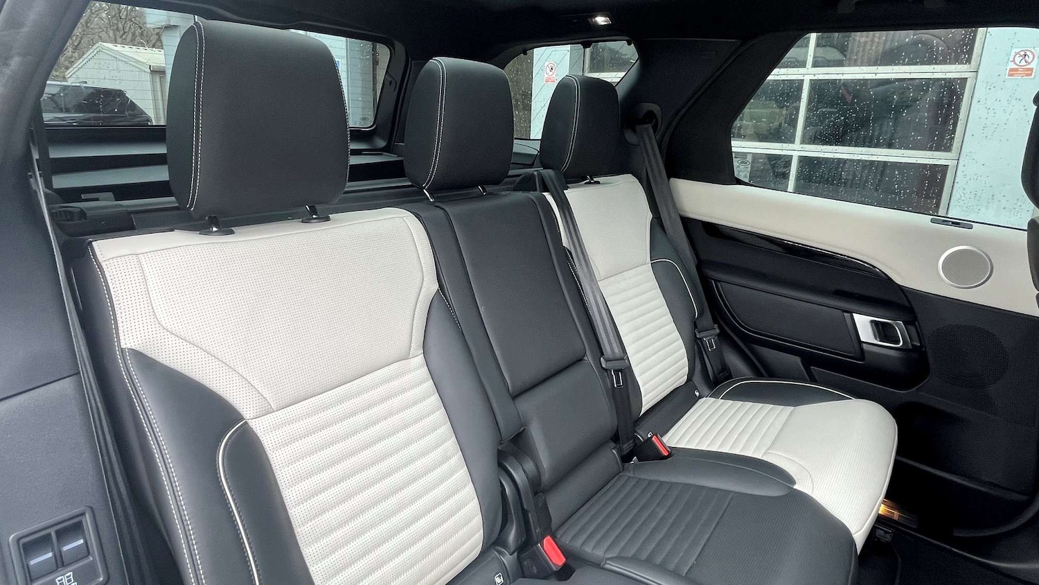 Used Land Rover Discovery 2022 for sale - 78187921: Photo 12