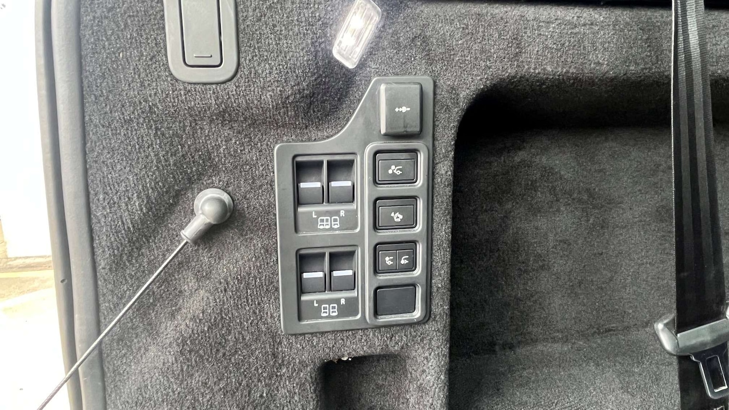 Used Land Rover Discovery 2022 for sale - 78187921: Photo 16