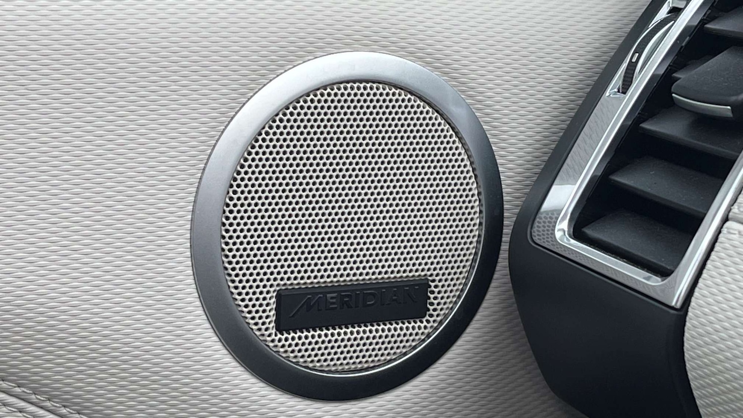 Used Land Rover Discovery 2022 for sale - 78187921: Photo 22