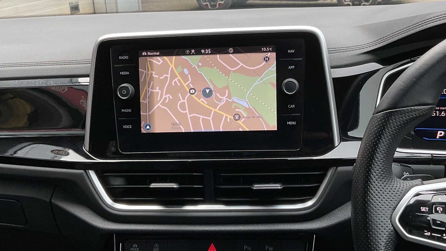 Used Volkswagen T-Roc for sale - 77860913: Photo 12