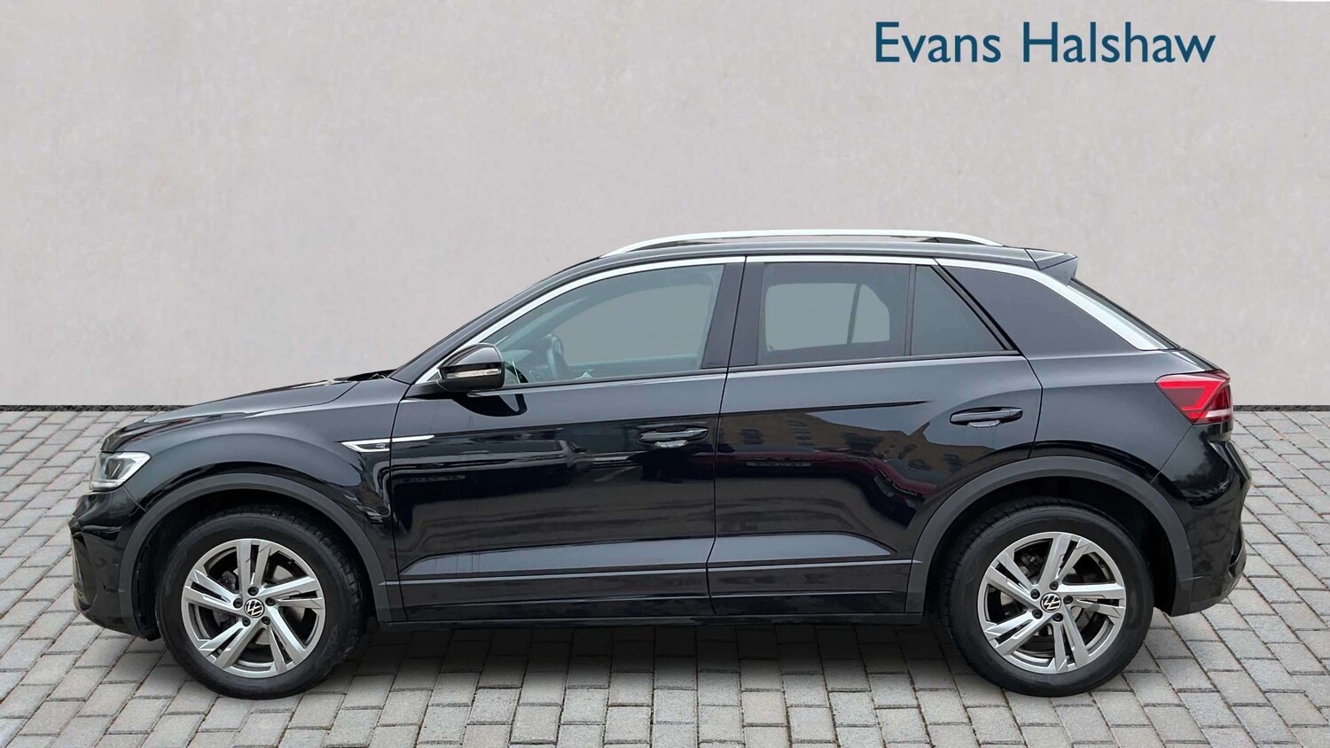Used Volkswagen T-Roc for sale - 77860913: Photo 4