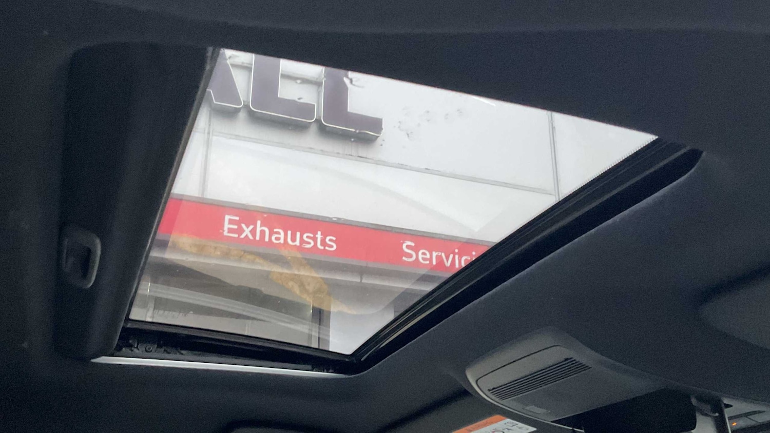 Used Mazda MX-30 2025 for sale - 77858590: Photo 12