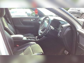 Used Volvo XC40 2019 for sale - 79390996: Photo