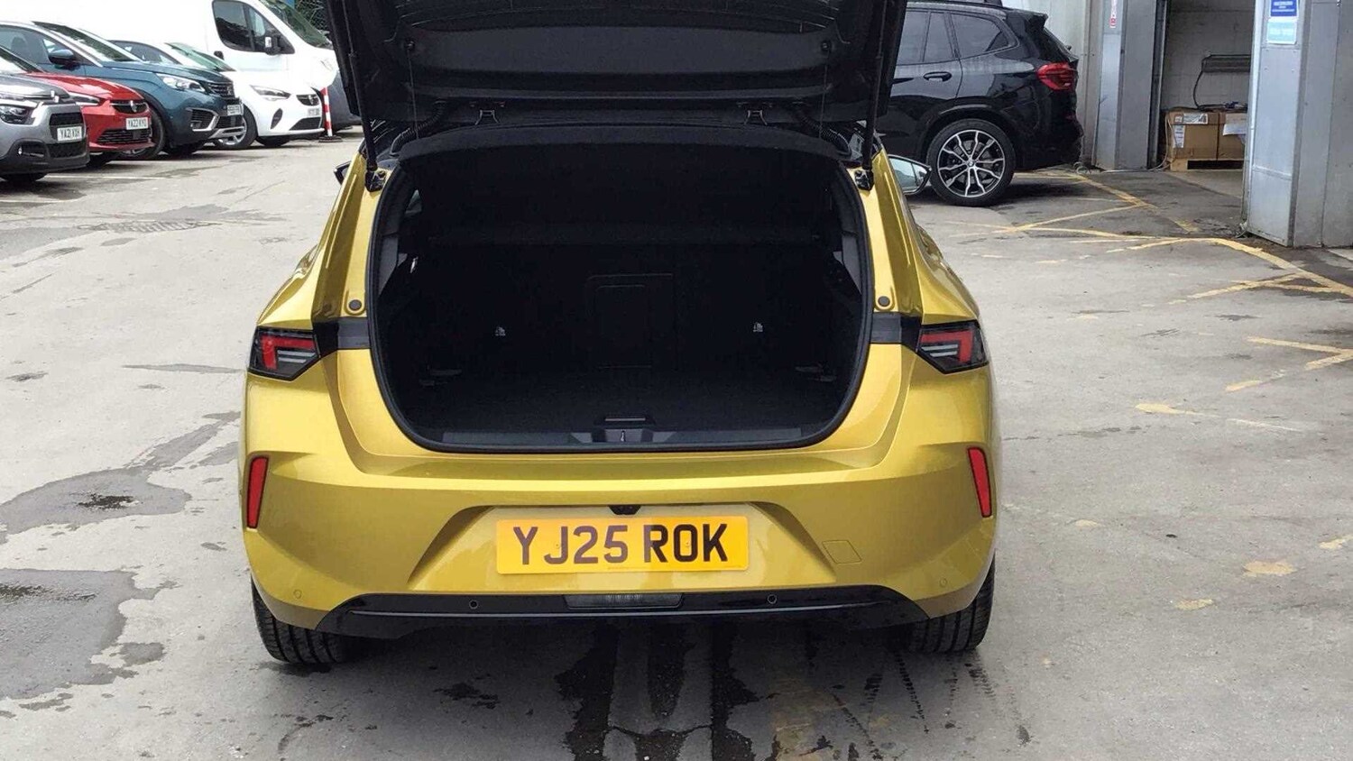 Used Vauxhall Astra for sale - 77860865: Photo 33