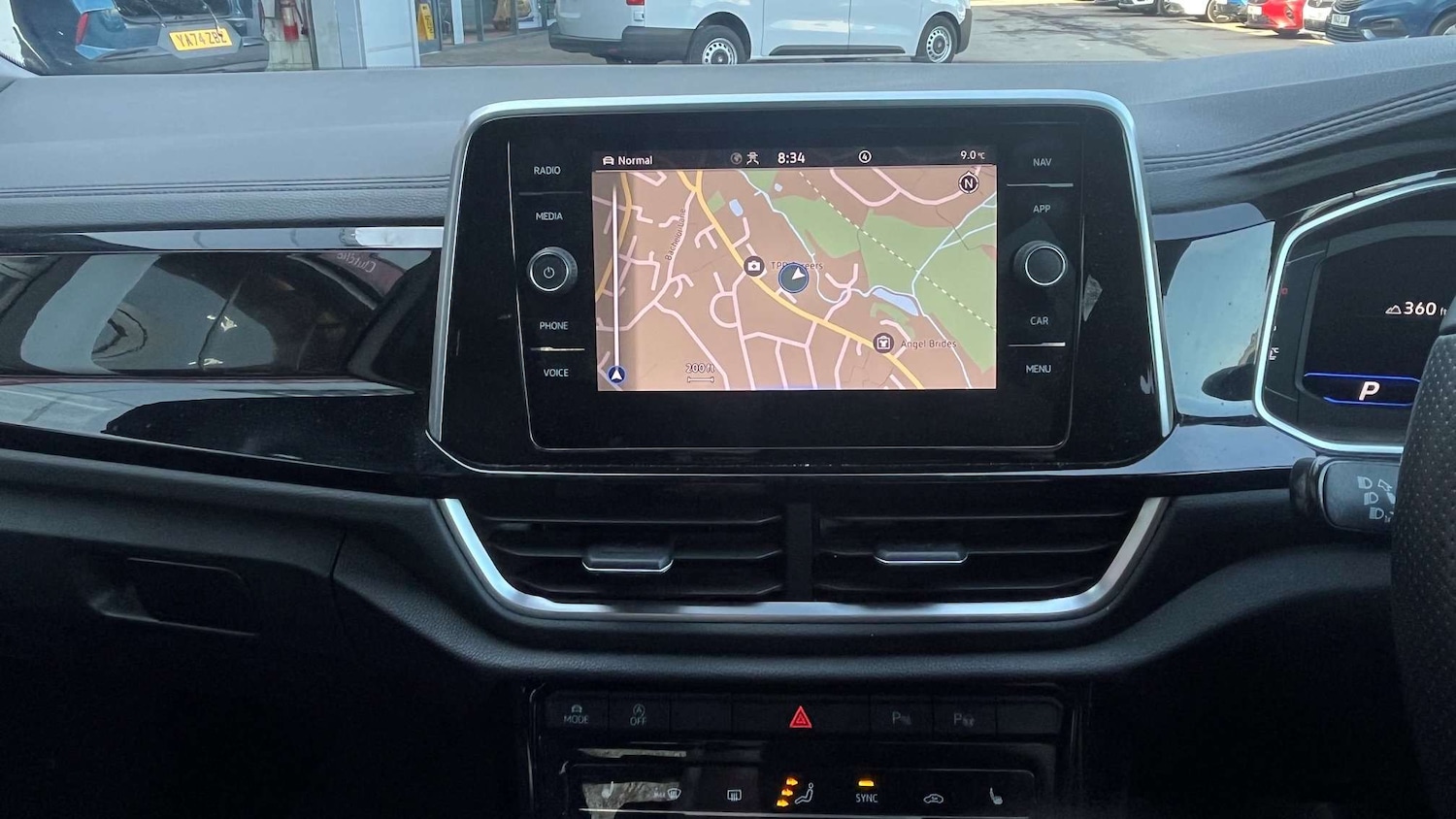 Used Volkswagen T-Roc 2022 for sale - 78173609: Photo 10