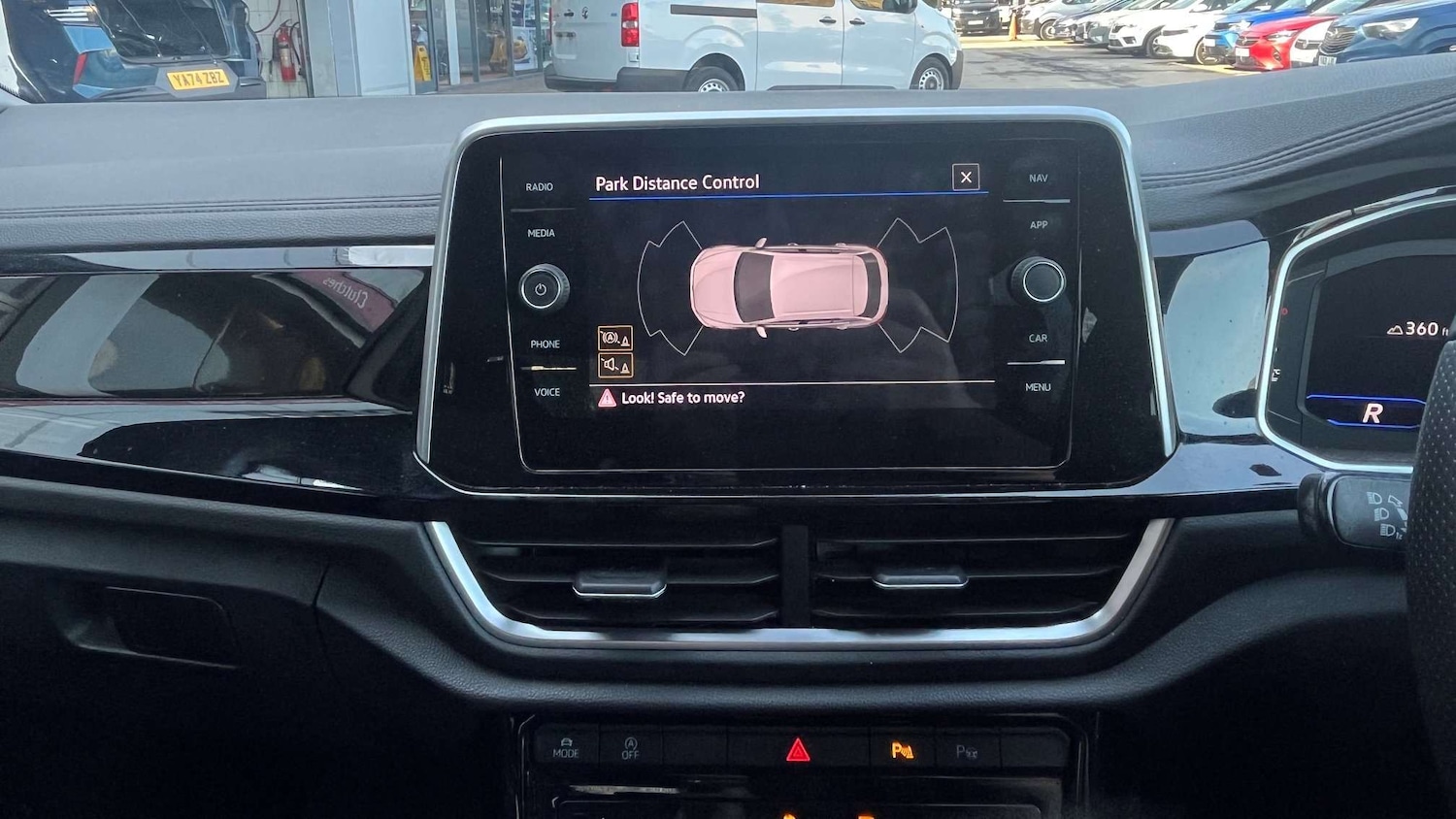 Used Volkswagen T-Roc 2022 for sale - 78173609: Photo 11