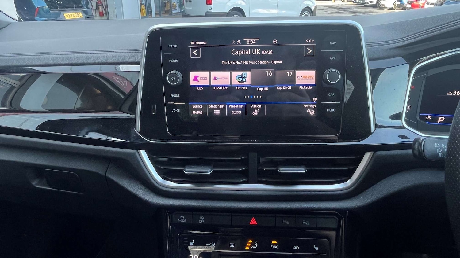 Used Volkswagen T-Roc 2022 for sale - 78173609: Photo 12