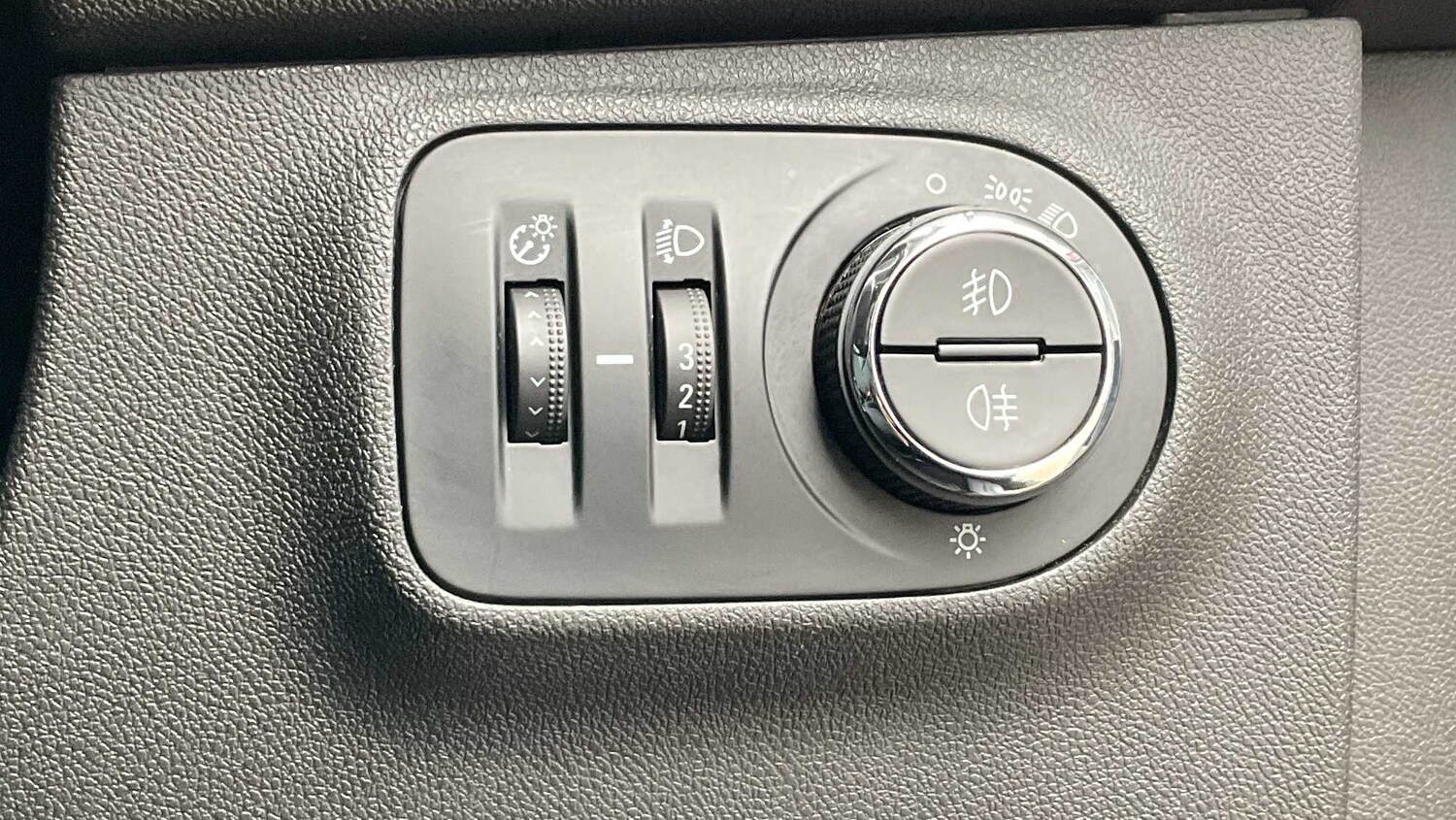 Used Vauxhall Corsa for sale - 77861110: Photo 26