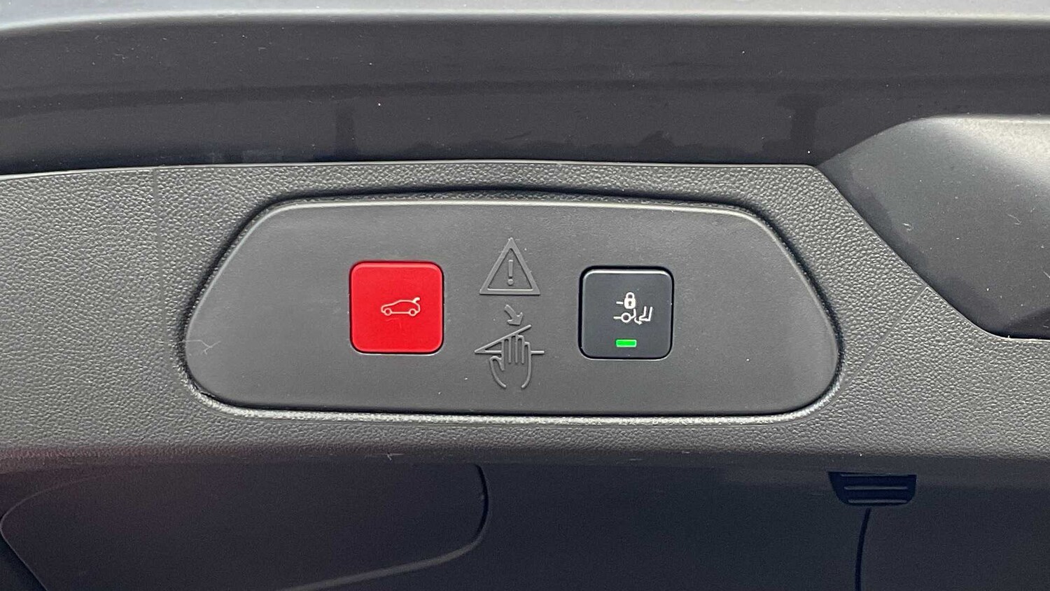 Used Vauxhall Grandland for sale - 77861074: Photo 32