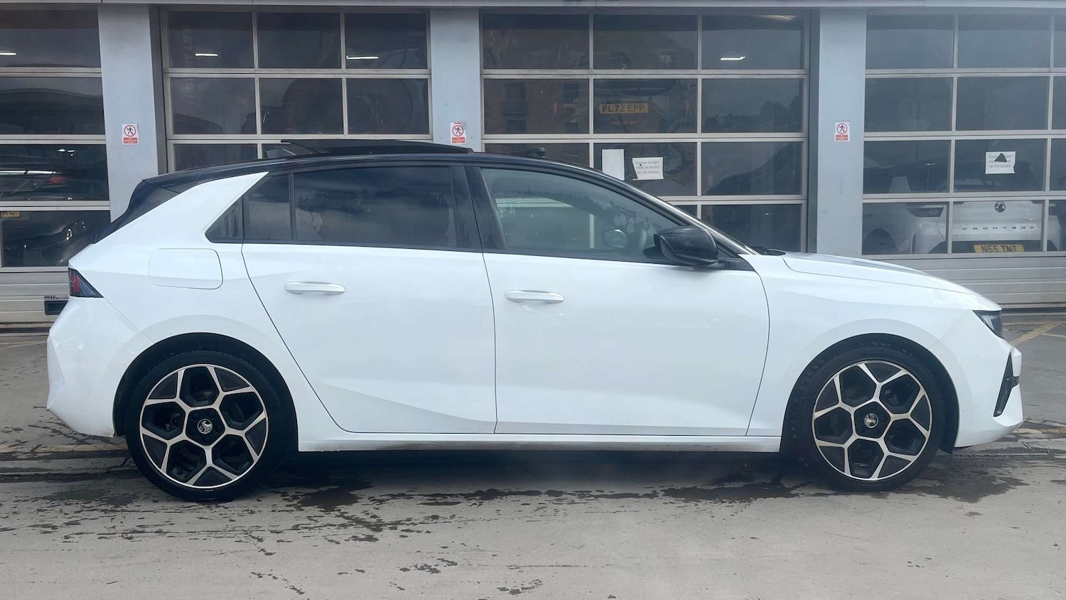 Used Vauxhall Astra for sale - 77860348: Photo 5