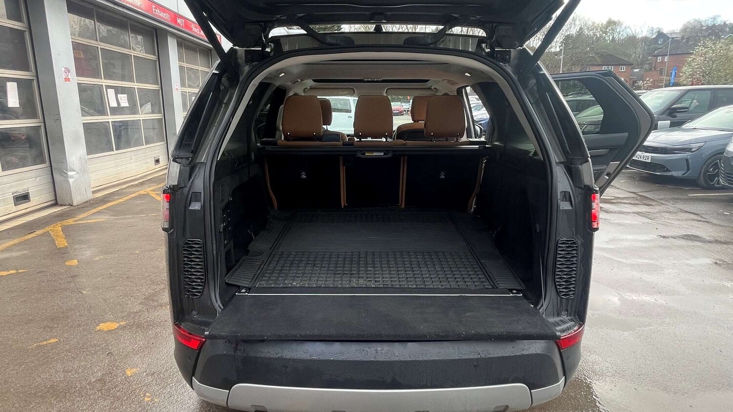 Used Land Rover Discovery 2017 for sale - 78187912: Photo 10