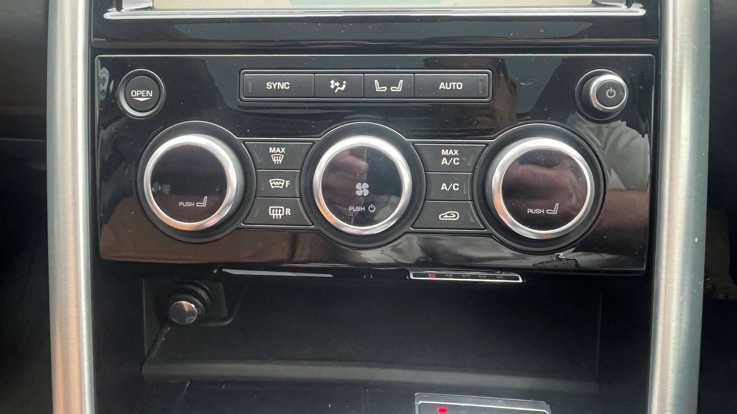 Used Land Rover Discovery 2017 for sale - 78187912: Photo 19