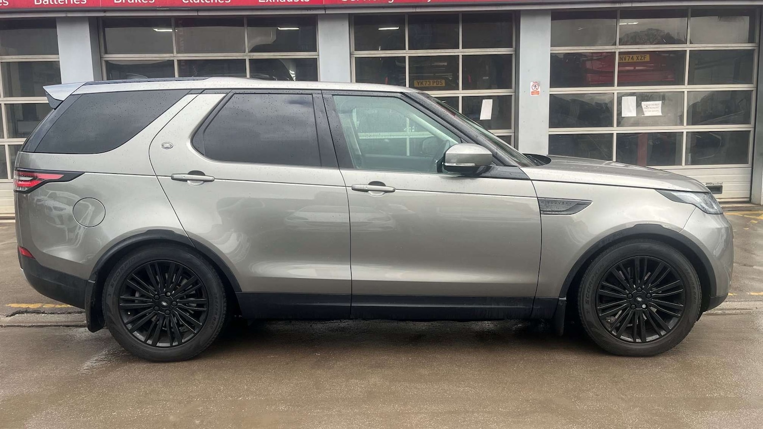 Used Land Rover Discovery 2017 for sale - 78187912: Photo 5