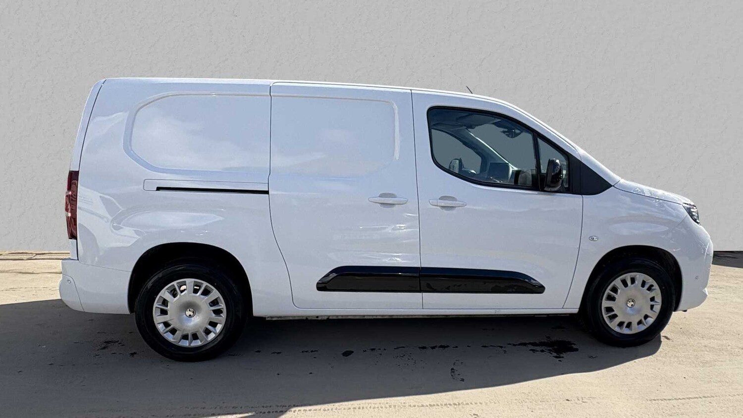 Used Vauxhall Combo 2024 for sale - 77860187: Photo 3