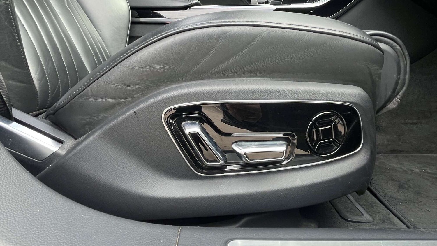 Used Audi A8 for sale - 78104660: Photo 11