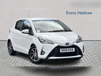 Used Toyota Yaris 2019 for sale - 79624702: Photo