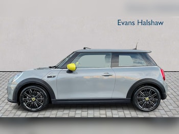 Used MINI Hatch 2021 for sale - 77861647: Photo