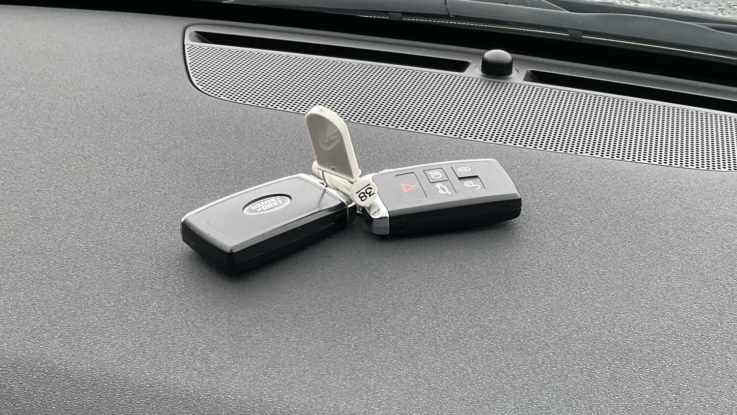 Used Land Rover Discovery Sport for sale - 77861878: Photo 29