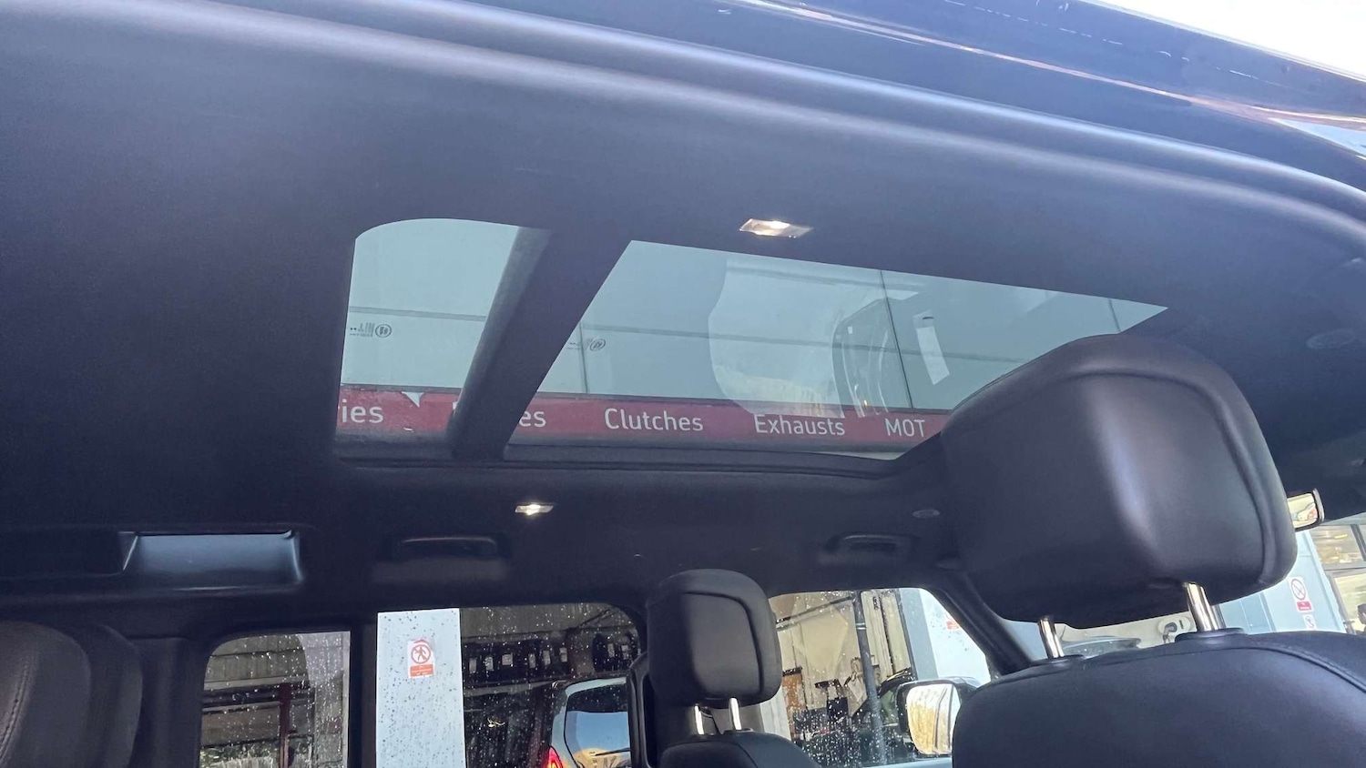 Used Land Rover Defender for sale - 77960928: Photo 10