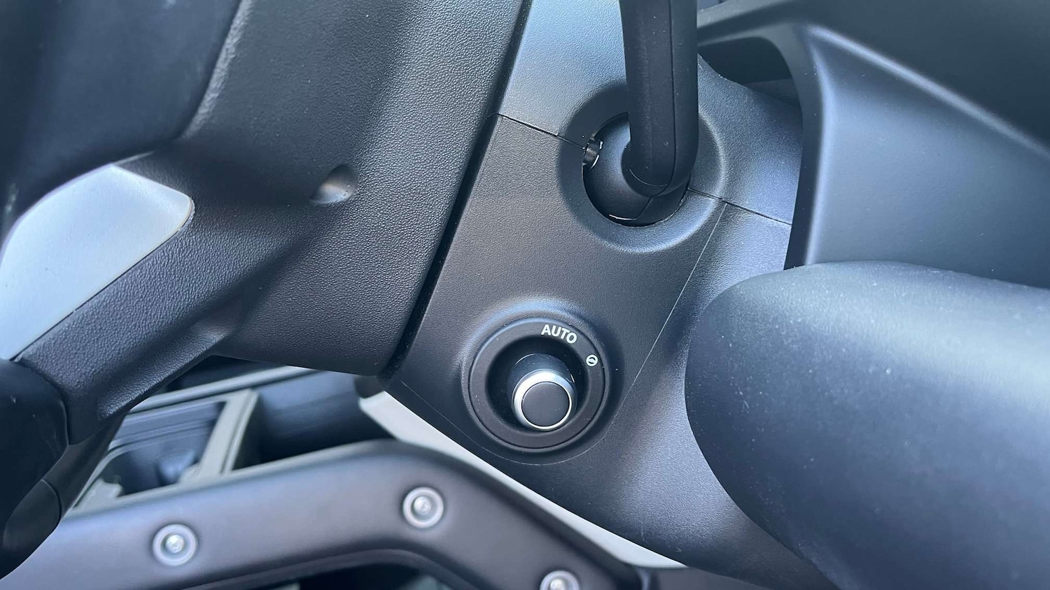 Used Land Rover Defender for sale - 77960928: Photo 12