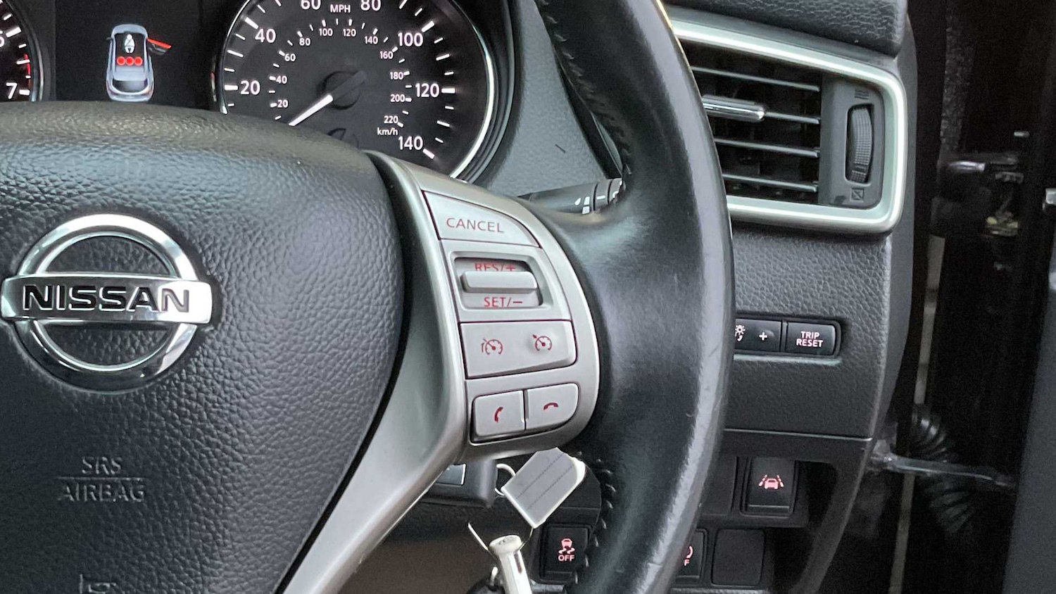 Used Nissan Qashqai for sale - 77857558: Photo 17