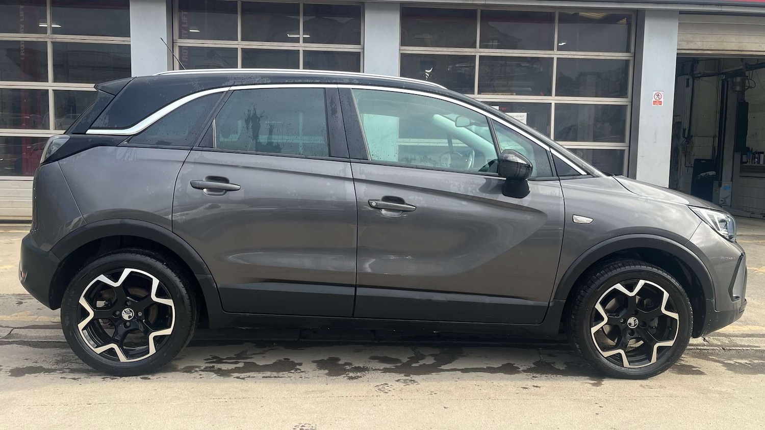 Used Vauxhall Crossland 2023 for sale - 77859217: Photo 5