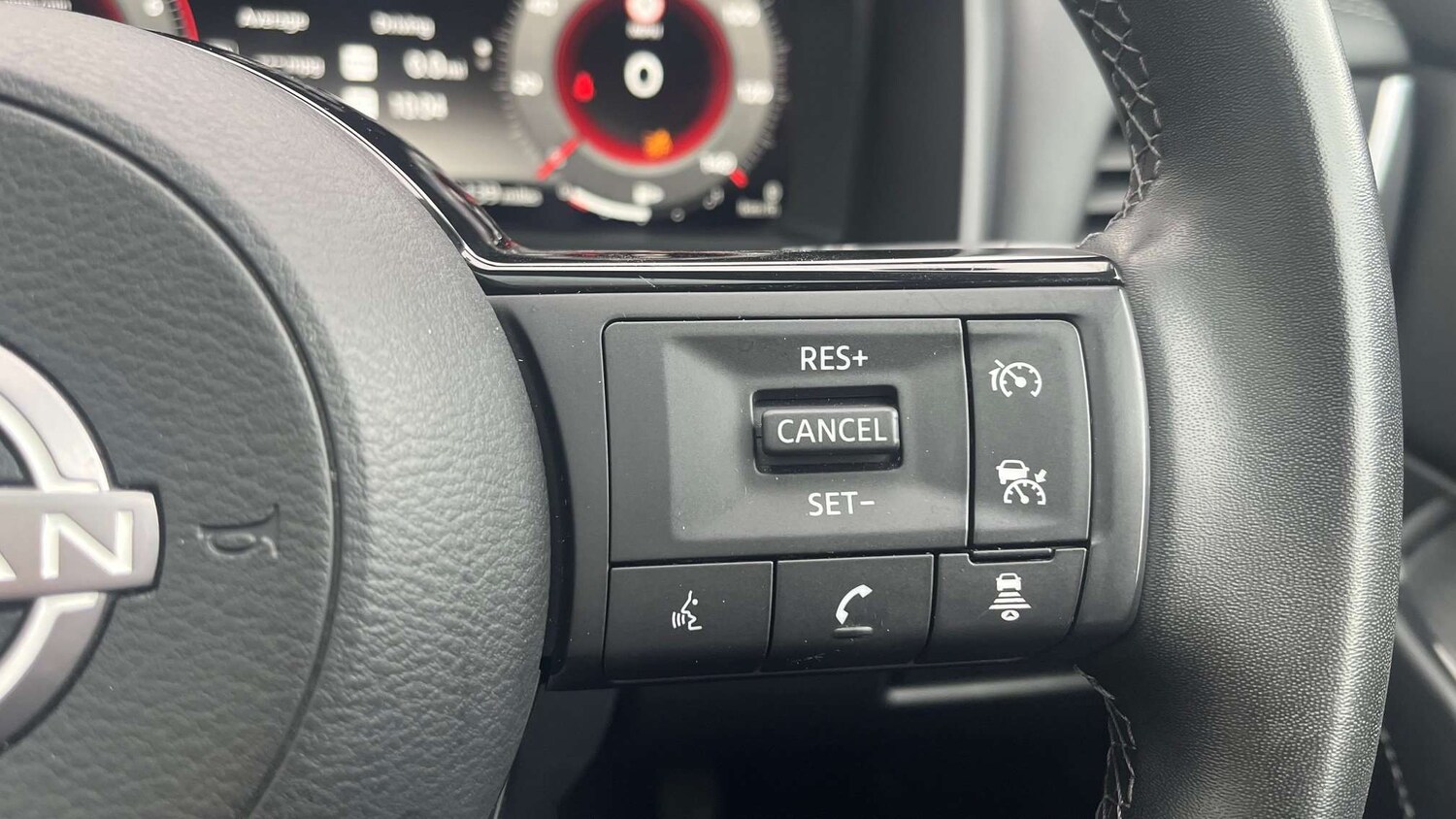 Used Nissan Qashqai for sale - 77858156: Photo 16