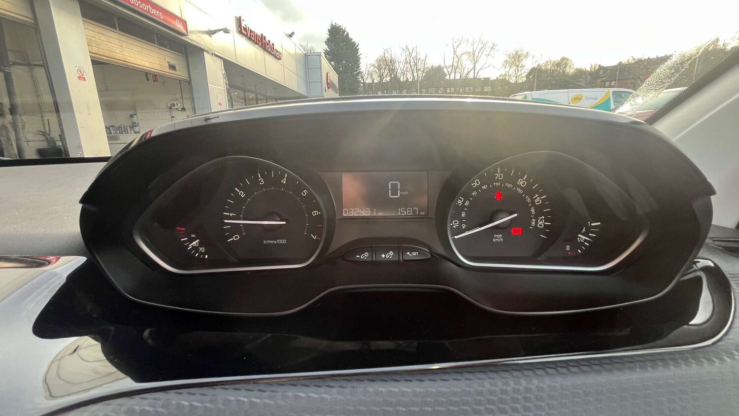 Used Peugeot 208 2017 for sale - 78052362: Photo 17