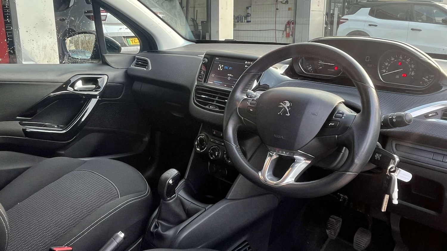 Used Peugeot 208 2017 for sale - 78052362: Photo 8